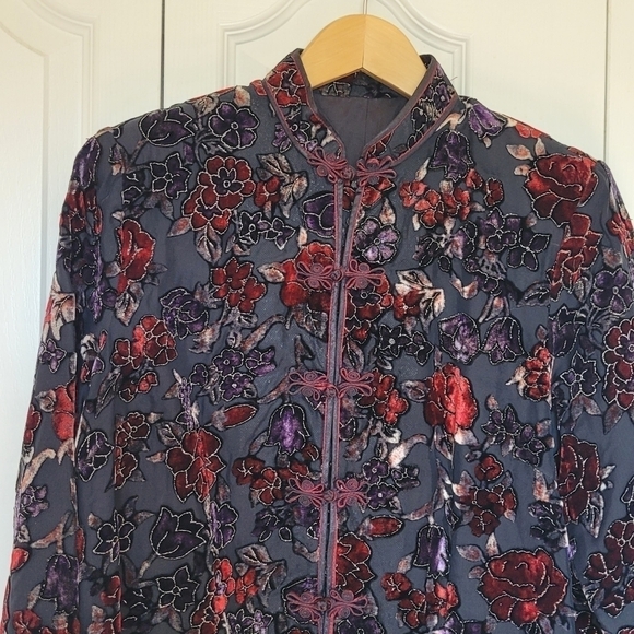 Vintage Velvet Floral and Sparkle Chinese Style Lined Jacket - Picture 10 of 10